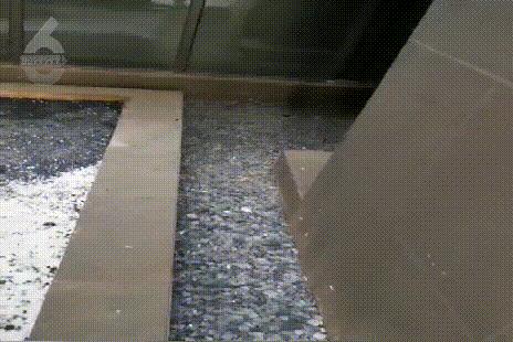 DƬ